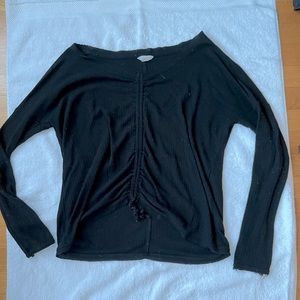 *no damage* Aeropostale black ruched top